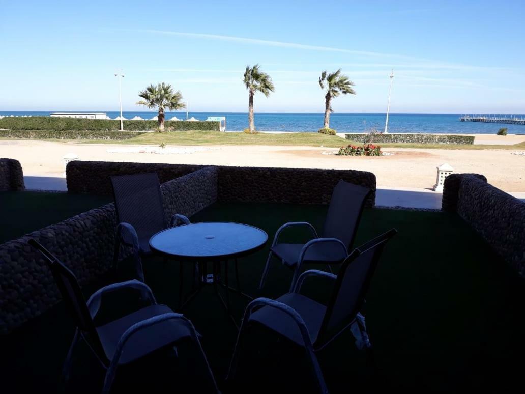 Seaview Chalets In Porto South Beach - Families Only Ain Soukhna Exteriér fotografie